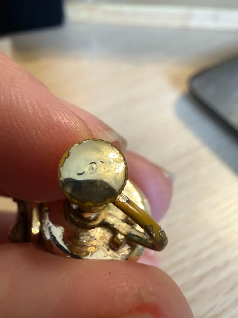Vintage Coro Green Rhinestone Dome Screw Back Earrings Gold Tone Mid‎ Century